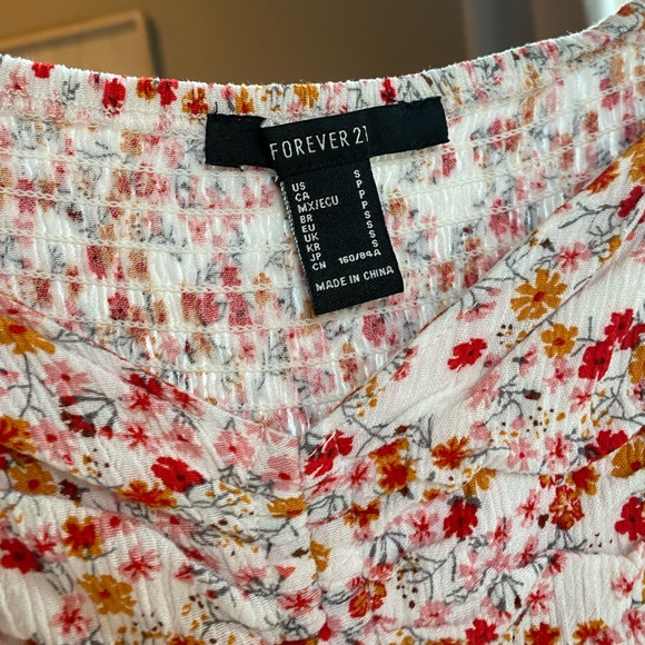 Forever 21 Floral Ruched Crop Top - Picture 5 of 5